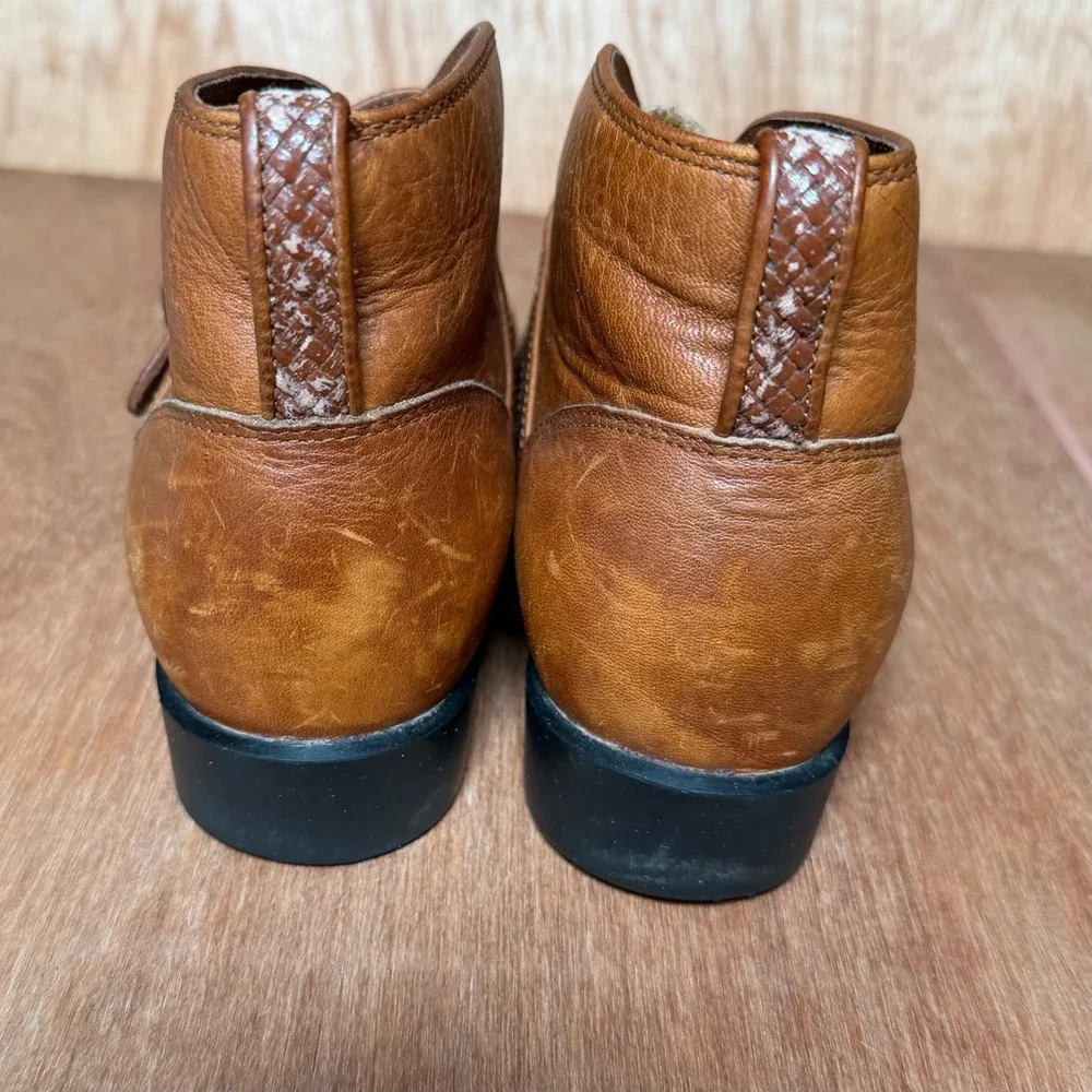 Ariat Juliet Tan Leather Western Buckle Ankle Boots Low Heel womens 7 cowboy